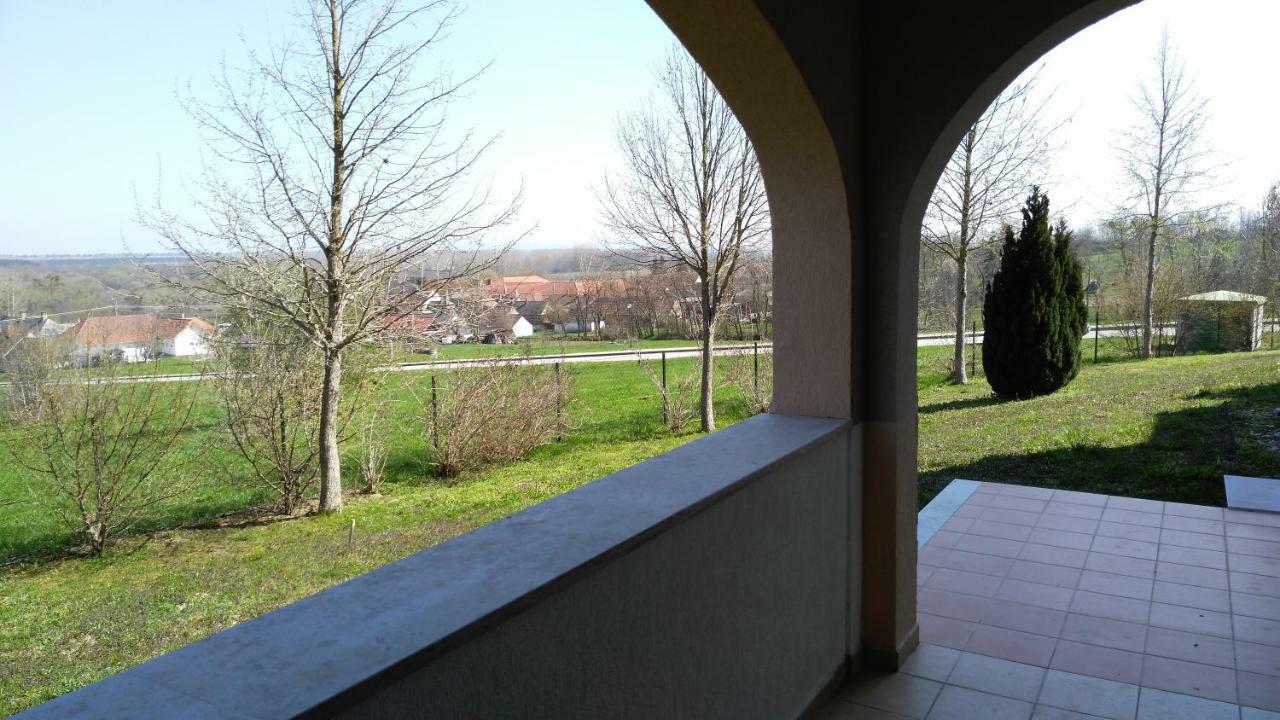 Modor Apartman Alsópáhok 外观 照片