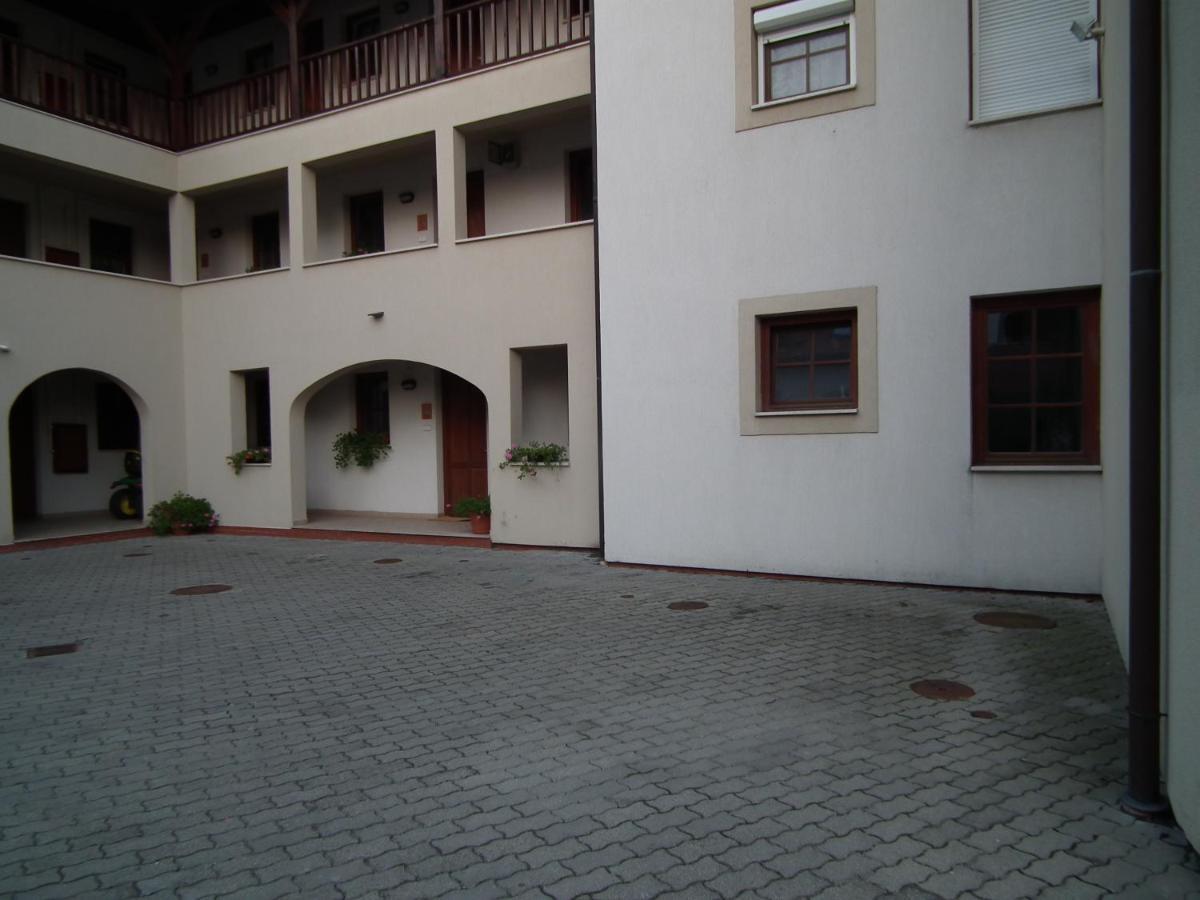 Modor Apartman Alsópáhok 客房 照片